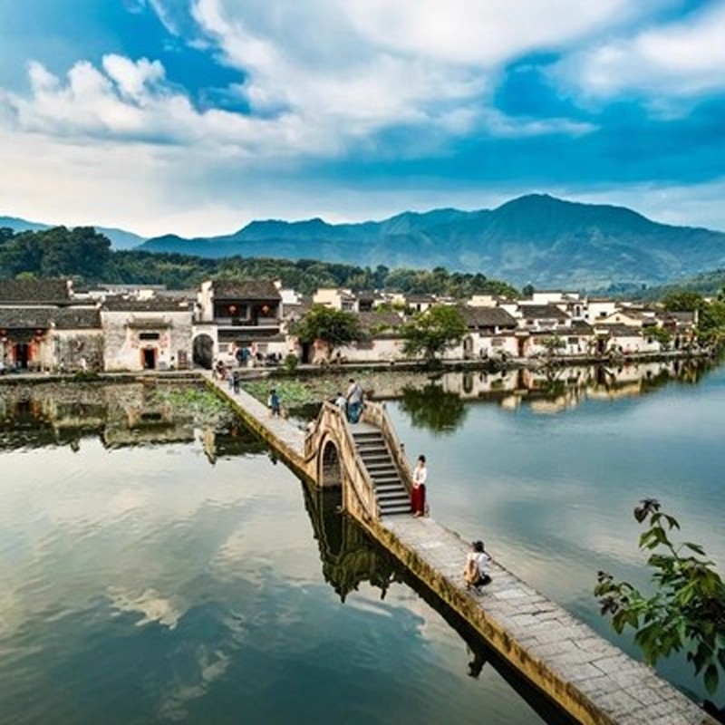 黄山宏村青梅学社诗莉莉温泉酒店床型随心选+宏村景区门票2天1晚自由行 - 定制游预订