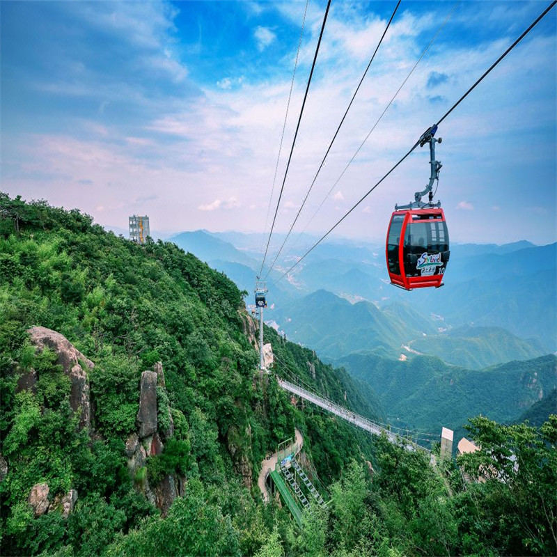 安吉云上草原度假村·半山隐竹酒店1晚+早餐+熊猫部落/云上草原2日门票/往返索道