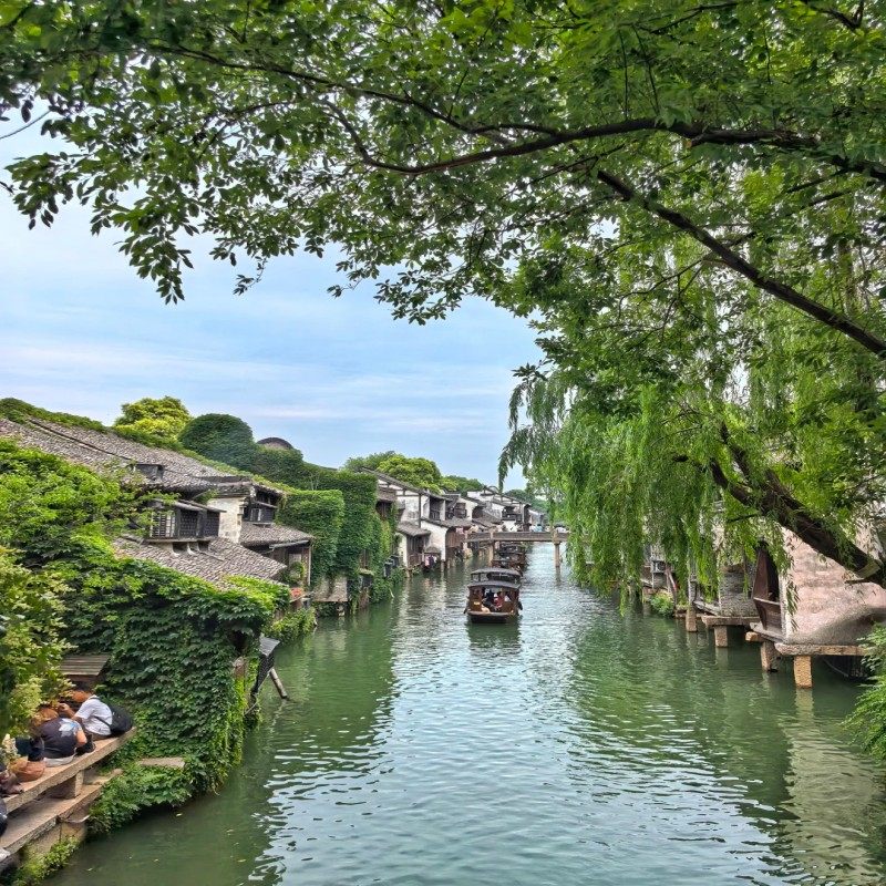 【杭州特辑】西湖风景区2日住中山西子湖酒店游船雷峰塔可充话费 - 定制游预订