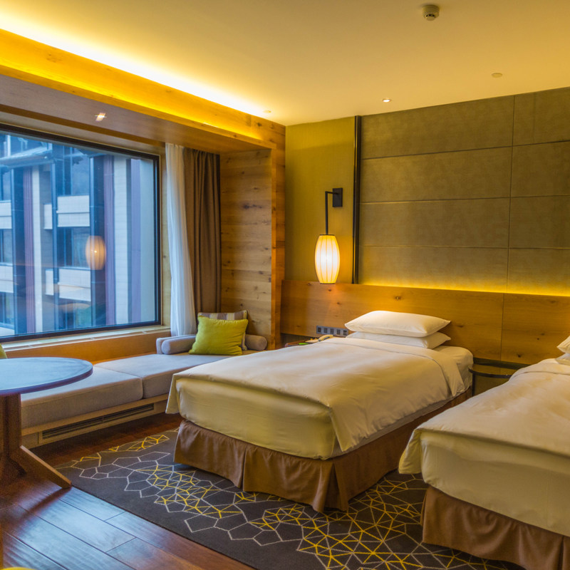 【吉林-松花湖】西武王子大饭店住滑套餐含2大1小雪票+娱雪乐园+雪具