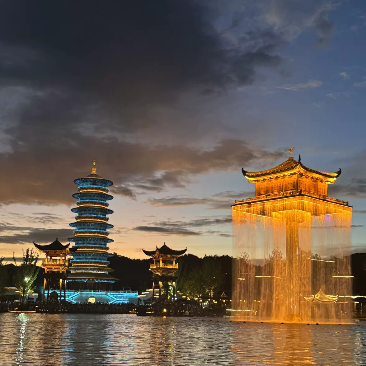 臻选婺女洲+篁岭8人团︱观光影,,赏万亩花海访晒求人家畅玩婺源 - 定制游预订