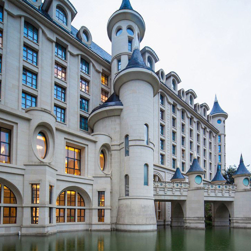 安吉银润锦江城堡酒店(主题豪华房)1晚+Hello Kitty乐园门票(2大1小)+2大1小早餐