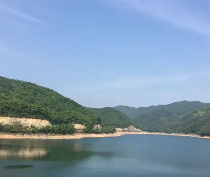 观顶湖图片