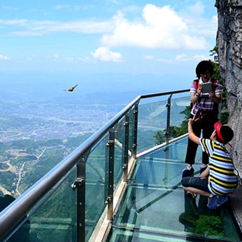 纯玩张家界高铁四天(天门山玻璃栈道+天子山+袁家界)