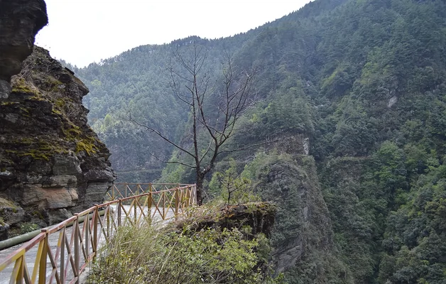 苍山景区-凤眼洞图片