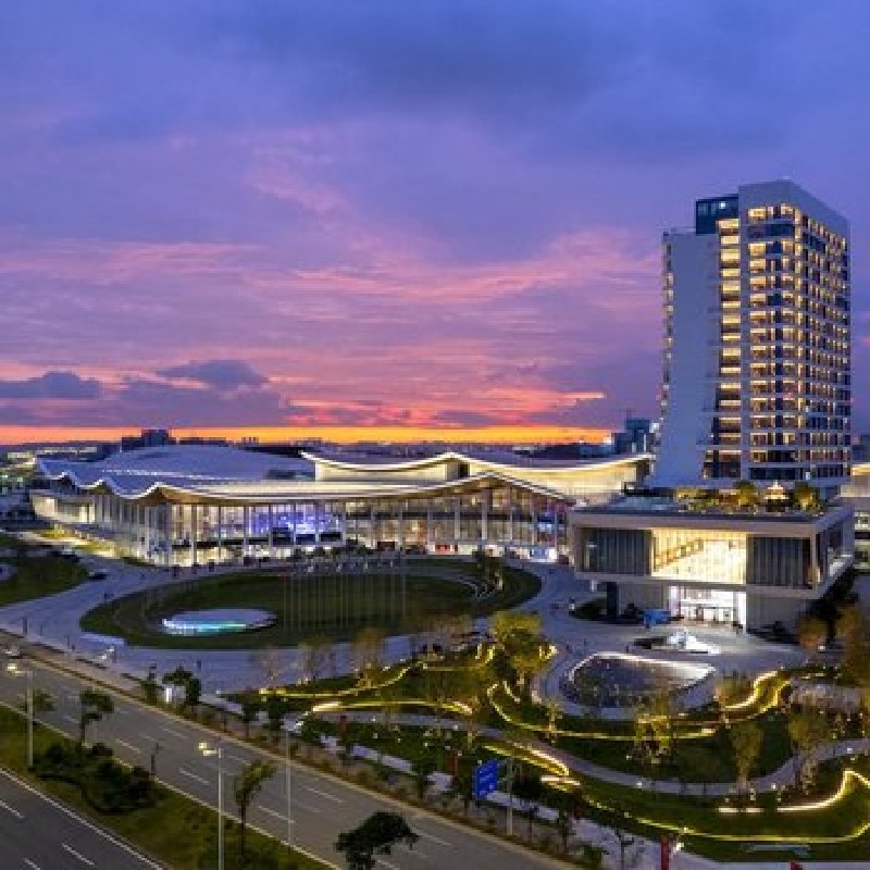 D2天1晚汕头白天鹅酒店自由行+汕头市礐石风景区门票单人酒景套餐 - 定制游预订