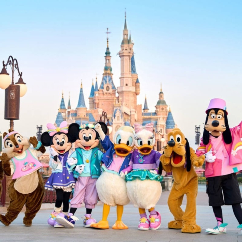 周末超值购-3天2晚开元名庭酒店+迪士尼乐园酒店+迪士尼乐园门票+四地接送