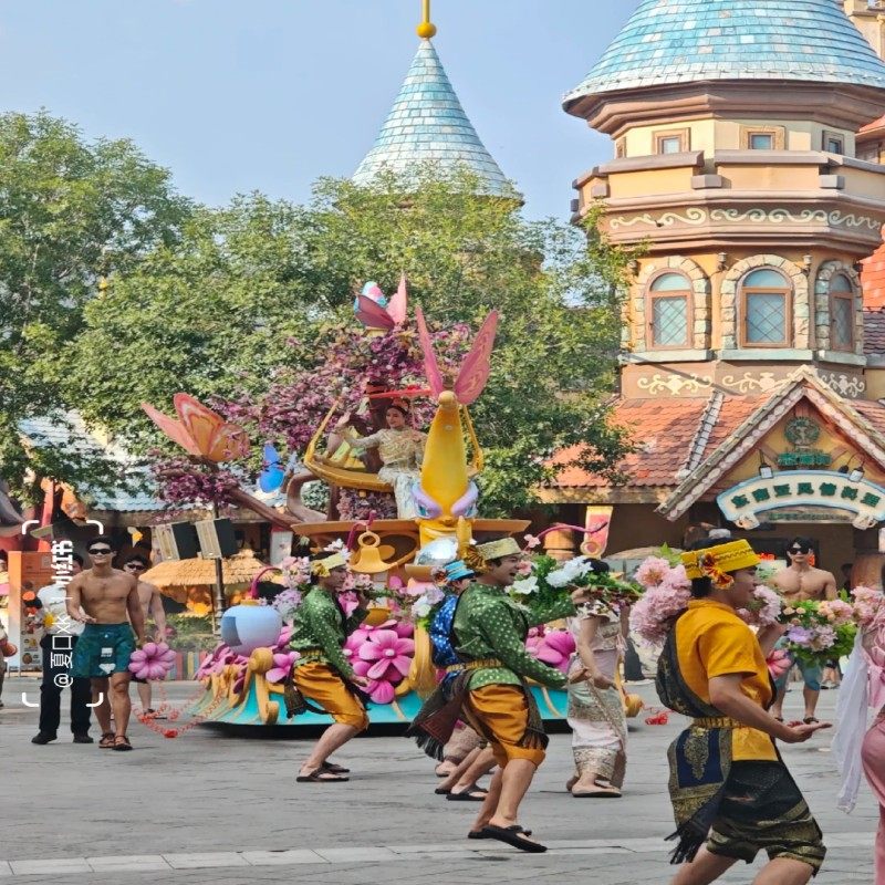 济南十东路融创茂亚朵酒店2天1晚+济南亲子景点成人门票+双早