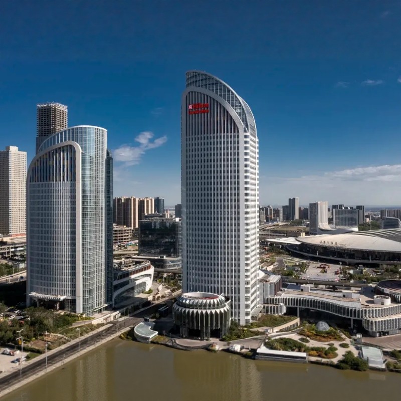 【宿希尔顿游天山】3晚乌鲁木齐希尔顿花园酒店+盐湖/海世界/汗血马基地/天山天池任选 - 定制游预订