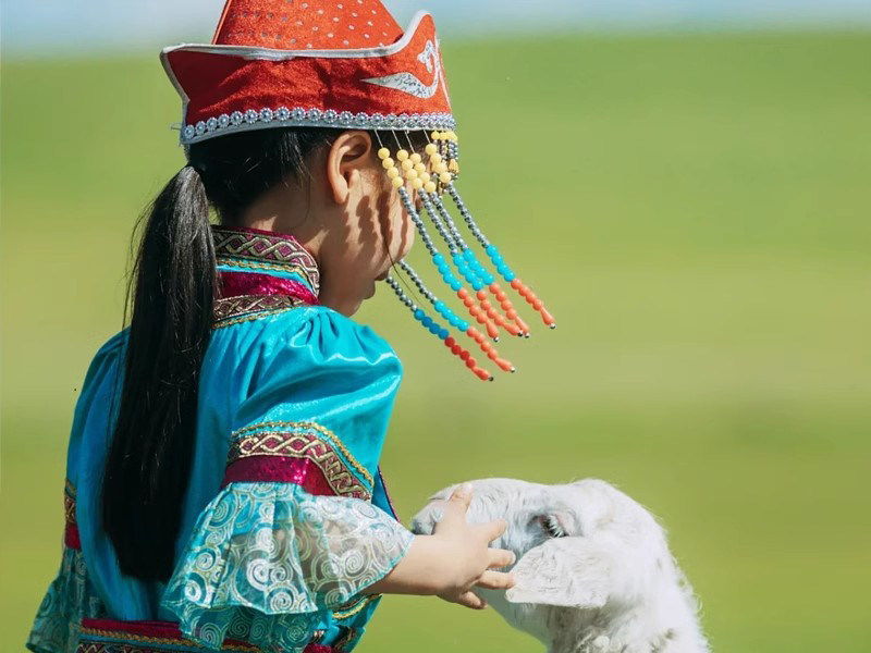 高铁出发四川九寨沟黄龙4天3晚自由行可选酒店搭美食泡温泉电影票 - 定制游预订