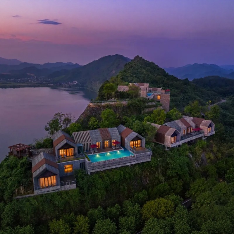 【湖境奢享 康莱德畔】3天2晚杭州桐庐康莱德酒店套餐+瑶琳仙境门票 - 定制游预订