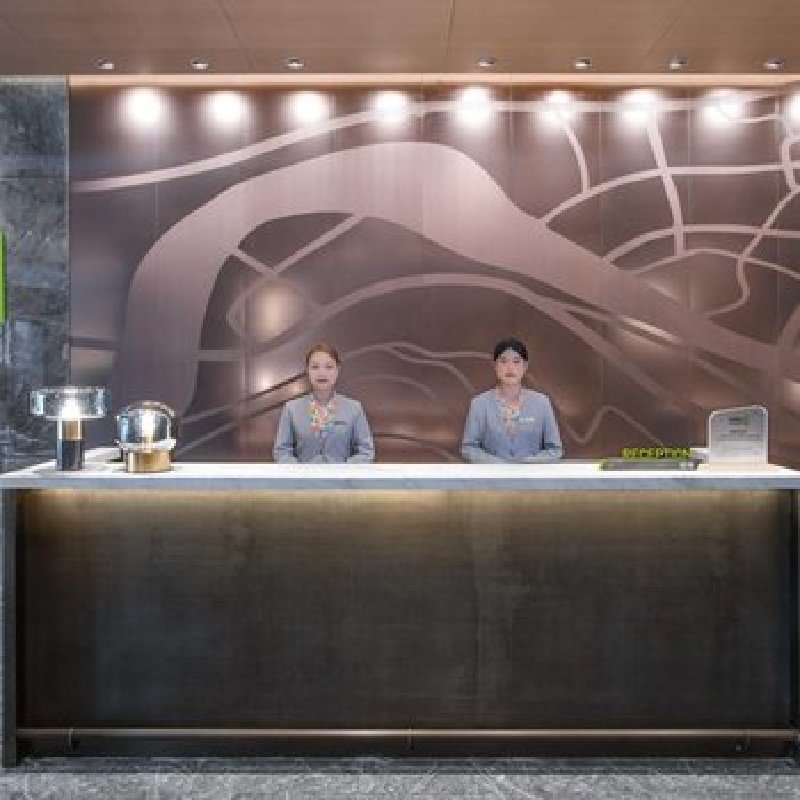 D2天1晚张家界天门山希尔顿惠庭酒店自由行+土家风情园门票单人酒景套餐