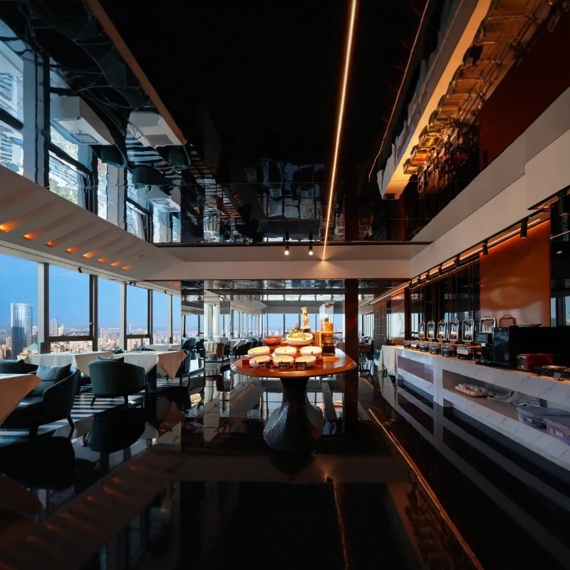 【山城空中酒店】4天3晚重庆Mc麦悦 · 空中酒店江景大床+动物园门票买1送1