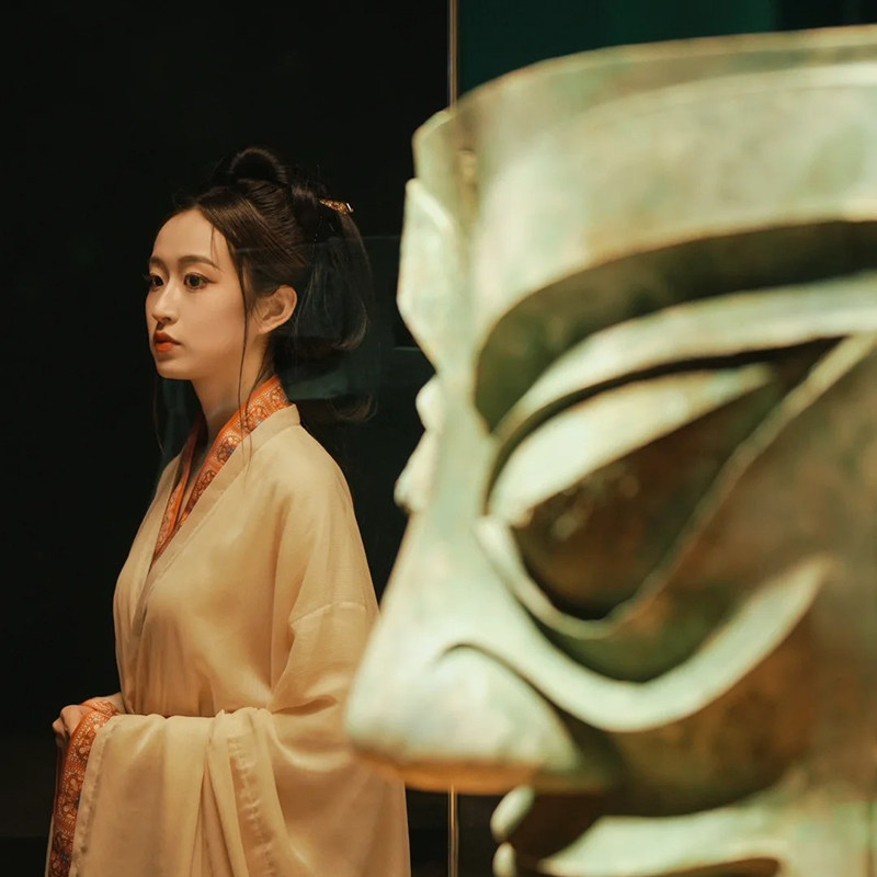 【纯玩含机票】四川旅游九寨沟黄龙三星堆熊猫基地6天5晚跟团游