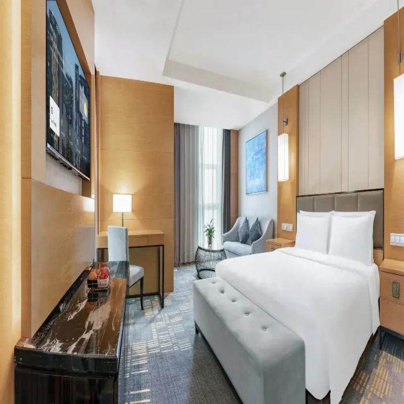 成都太古里春熙林恩国际酒店/嘉宾大床+杜甫草堂+成都独角兽星空艺术馆3天