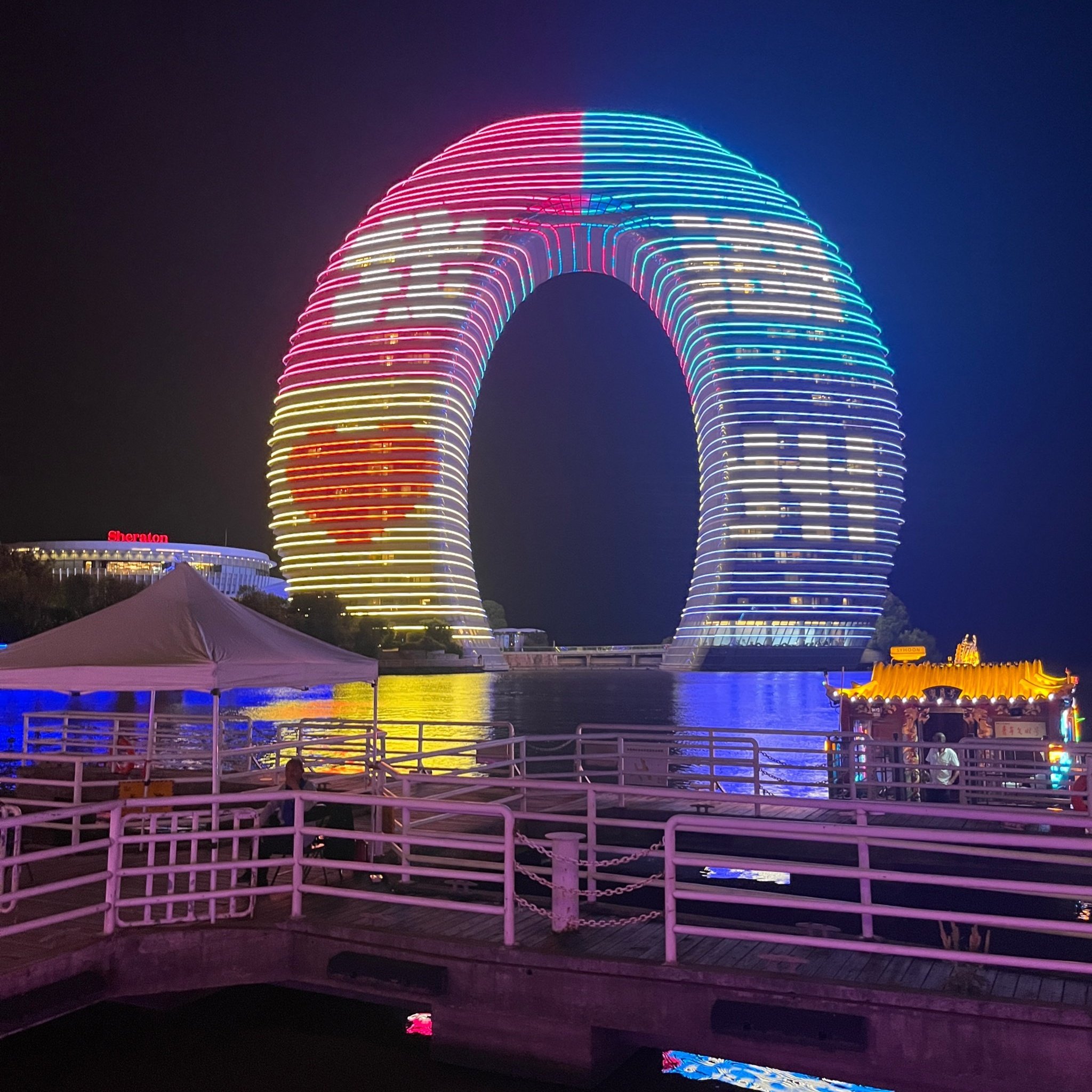 芦花荡饭店莫干山山顶店住宿+莫干山景区成人门票 - 定制游预订