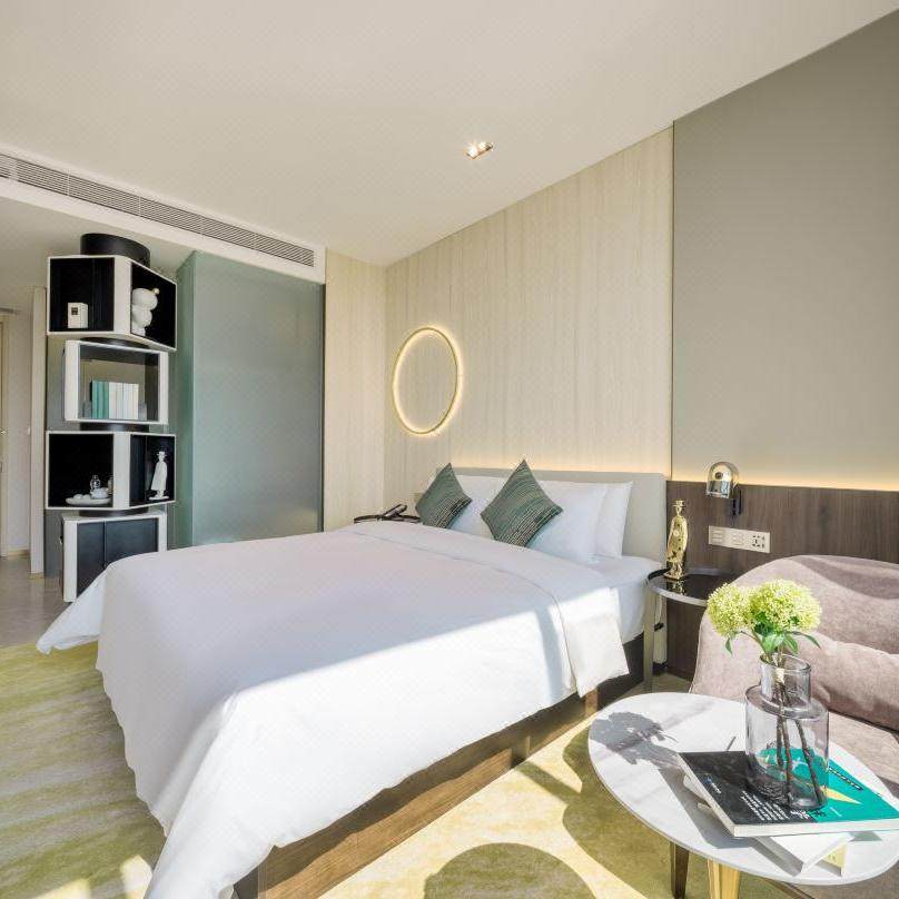 成都春熙路天府广场合正艺品酒店 城景豪华大床房2天1晚+武侯祠门票