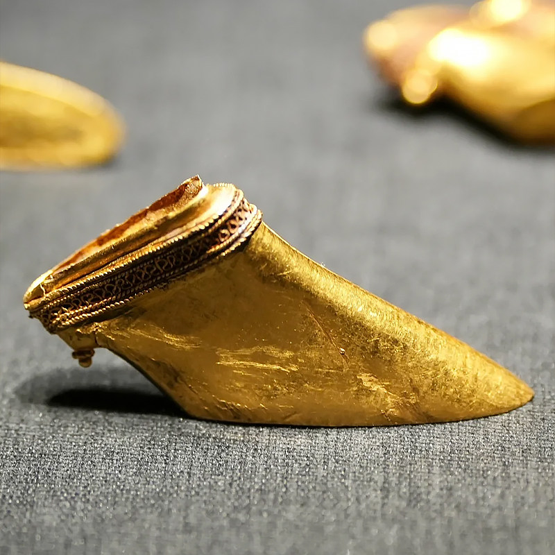 江西南昌一日游海昏侯博物馆八一馆万寿宫滕王阁北园导游全程讲解 - 定制游预订