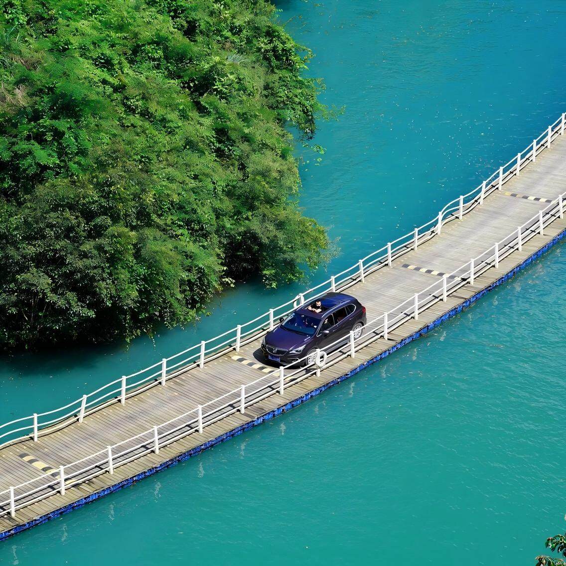 【屏山峡谷+宣恩夜景+狮子关+大峡谷+梭布垭】4天8人精品小团 - 定制游预订