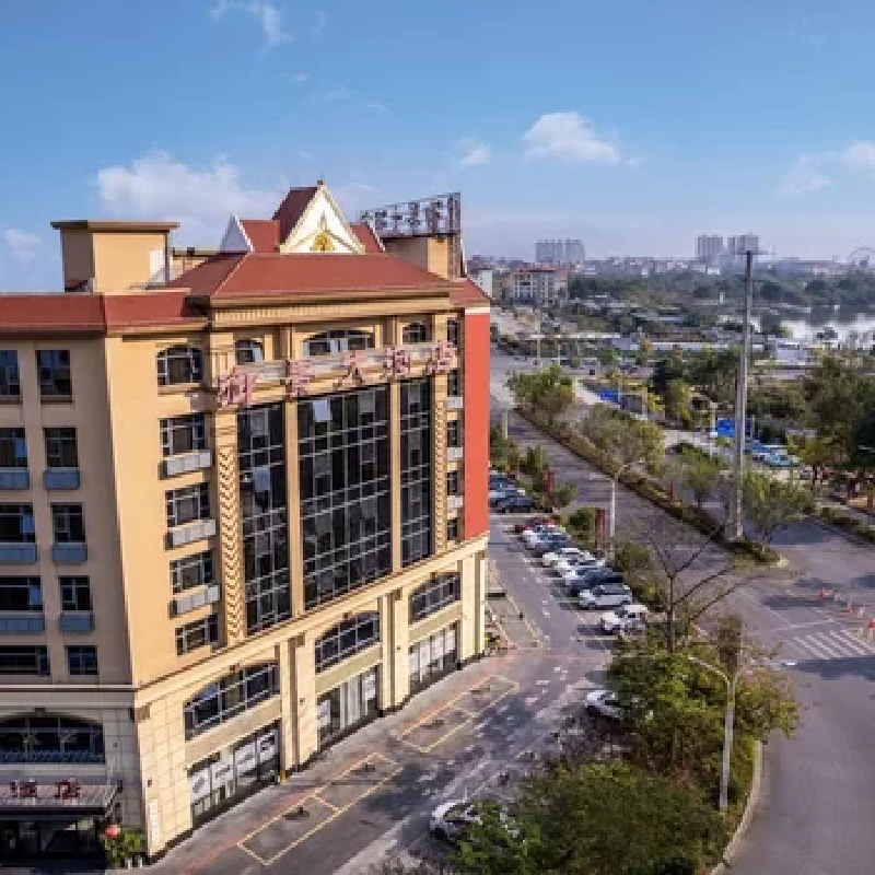 D2天1晚德宏傣族景颇族自治州瑞丽御景大酒店自由行+瑞丽市一寨两国门票单人酒景套餐