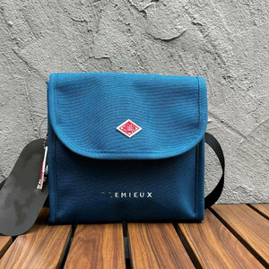 
Japanese 25 new Danton embroidered letters flip classic versatile retro solid color one-shoulder crossbody casual bag