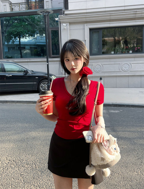 green big sister Korean model girl red v-neck breast pad tee round neck women's top summer