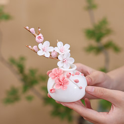 Jingdezhen Ceramic Vase Plum Blossom Ornament Living Room Flower Arrangement Decoration High-End Light Luxury Niche Design Flower Vessel