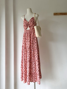 
Pick up the bargain! New European and American single cool floral suspender dress for women, high waist A-line butterfly pleated long skirt