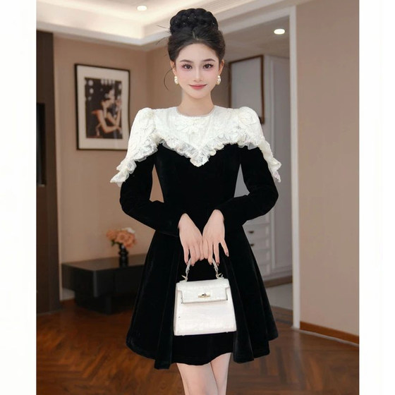 
Elegant and slimming A-line dress with unique splicing of royal sister style, high waist, round neck, small black dress for women