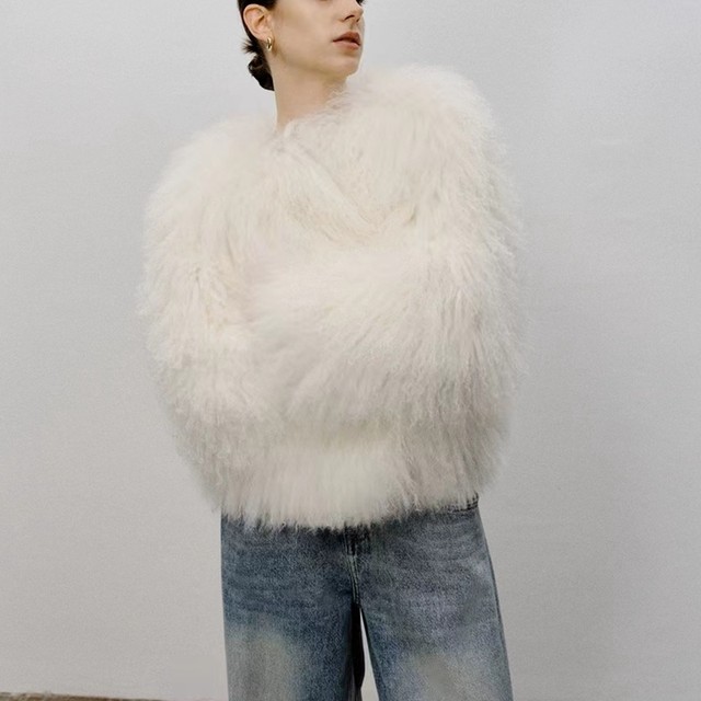 2024 Autumn And Winter New Imitation Beach Wool Fur Coat For Women 