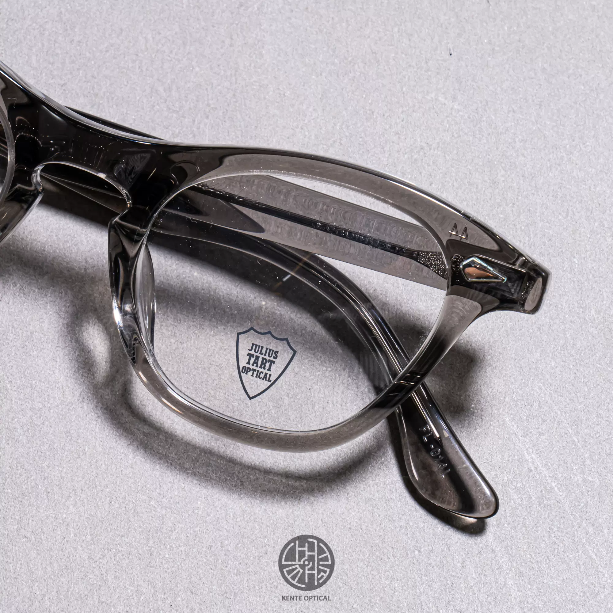 Julius Tart Leading Liz 日本手工制粗腿板材光学眼镜架正品-Taobao