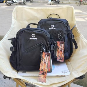 
The second generation crossbody bag can be used as a backpack, outdoor bag, travel bag, parents, elders, elderly size shoulder bag, water bottle bag