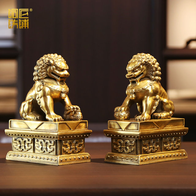 Benbald Palace Men Lion Swing A pair of Chinese Home Furnishing Porch Cabinet Place Living Room Office Decoration Gifts