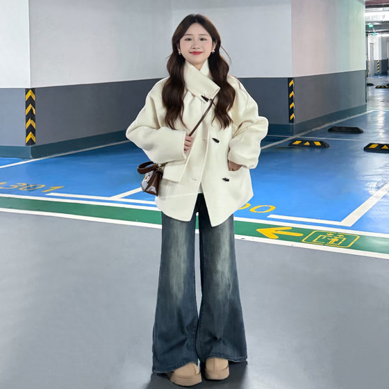 
Korean style scarf, round neck woolen coat for women, small, medium and long, off-white horn button design, slimming coat