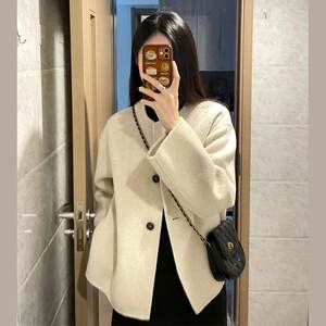 
Korean white high-end wool coat short women's new winter small loose slim wool coat