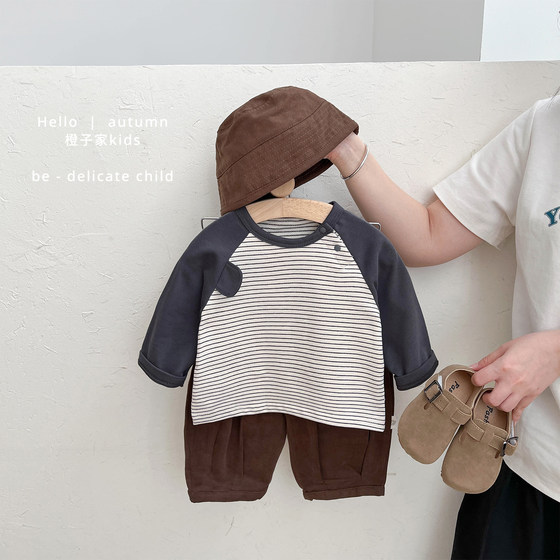 
Boys Spring and Autumn Korean version of long-sleeved top for babies striped round neck versatile T-shirt for babies with fashionable clothes for rasp shoulders