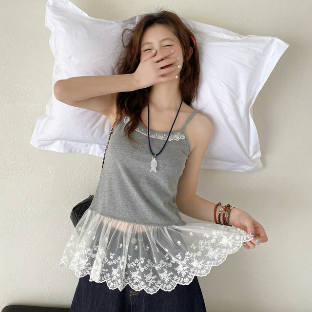 Gray lace spliced ​​hem lace camisole for women to wear inside and outside, autumn new style, beautiful sleeveless top