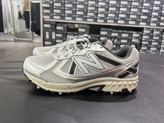 
New Balance NB genuine retro trend versatile daddy men and women sports shoes 410 series MT410KR5