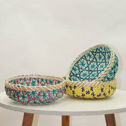 Vietnam imported colorful natural bamboo woven willow artistic hand-woven decorative bed and breakfast flower basket storage fruit plate fruit basket