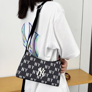 
MLB Women's 25 Spring New Classic Monogram Jacquard Crossbody Bag Fashion versatile Shoulder Bag 3ACRM015N