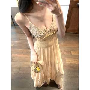 
French style sequin v-neck suspender dress for women in summer pleated gentle style long skirt with backless waist A-line skirt