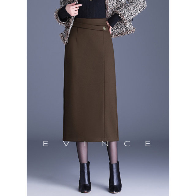 High waist straight skirt for women in spring and autumn high-end style commuting mid-skirt to look slim and slit hip-packing skirt