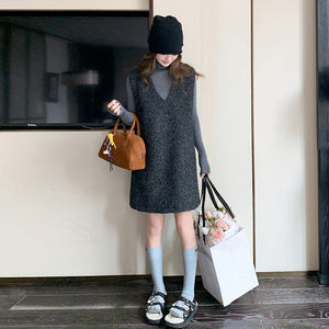 
Women's Clothing/Ladies' Boutique Dress Spring 2025 Others/Other Whisk Commuter V-neck Other Two-Piece Set