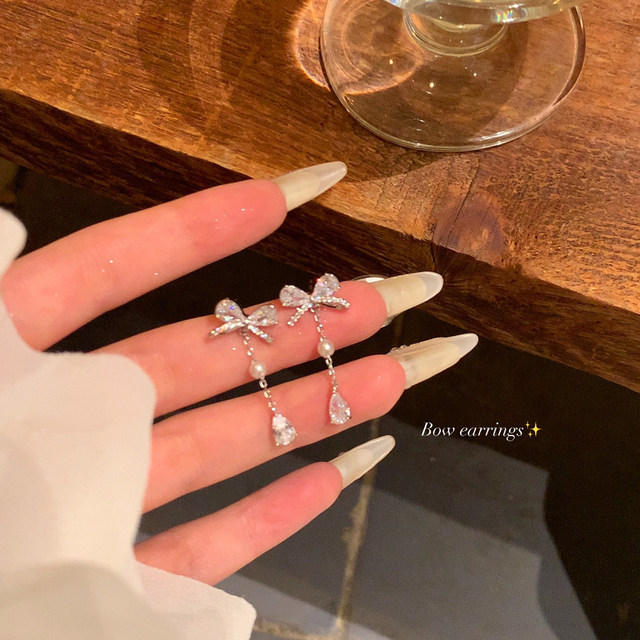 Korean flash zirconium bow water drop pendant earrings for women, light luxury and high-end earrings, unique, beautiful and beautiful earrings