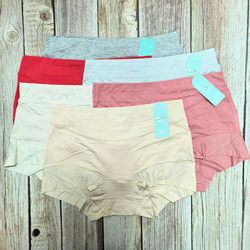 1 Pair of  Qingmeishi Women's Mid-Waist Modal Seamless Comfortable Boxer Briefs Solid Color Shorts Women 28005 Red