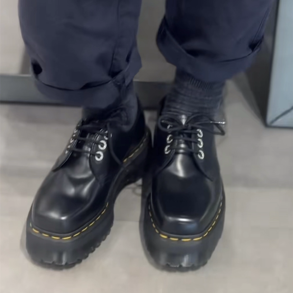 1461 3孔QUAD 方头厚底马丁松糕低帮鞋