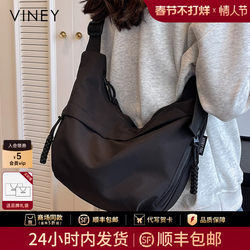 Viney Bag Women's 2026 New Style Women's Bag Commuter Tote Bag Large Capacity Single Shoulder Autumn and Winter Canvas Underarm Bag