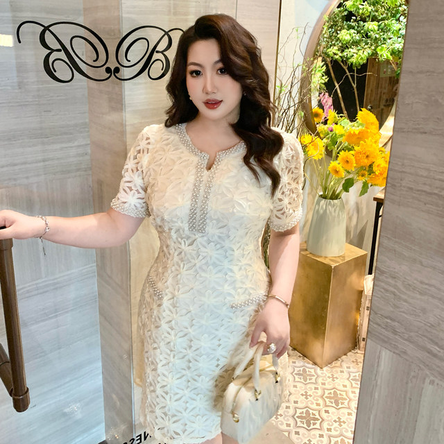 GLEC large-size women's clothing 2025 summer new French heavy industry light luxury beaded three-dimensional hook lace dress