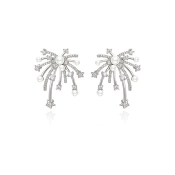 
Xuping's high-intelligence fireworks bloom, light luxury fashion design, simple ins style micro-encrusted earrings