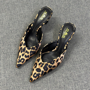 
Foreign Trade 2025 new versatile sexy leopard print V-mouth high heel semi-dragged outer wear thin heel pointed sandals for women